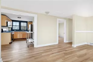 427 Spring St, Newport, RI 02840 - Photo 5
