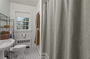 80 Lakeshore Dr, East Greenwich, RI 02818 - Photo 19