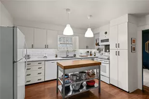 80 Lakeshore Dr, East Greenwich, RI 02818 - Photo 9