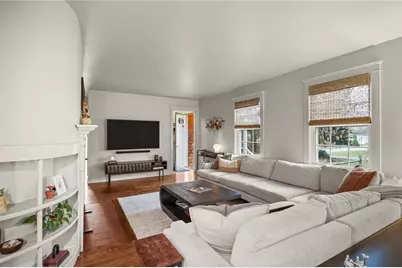 80 Lake Shore Drive, East Greenwich, RI 02818 - Photo 3