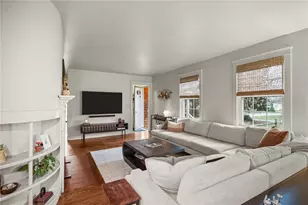 80 Lakeshore Dr, East Greenwich, RI 02818 - Photo 3