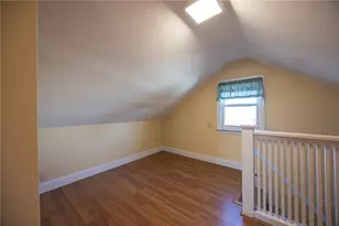 77 Victory St, Cranston, RI 02920 - Photo 13