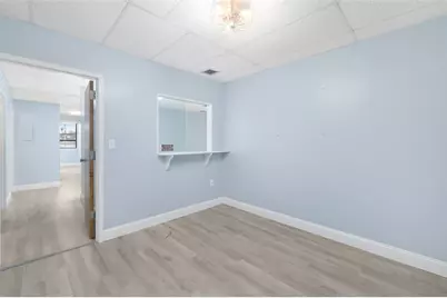 250 Wampanoag Trail #305, East Providence, RI 02914 - Photo 5