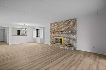 650 East Greenwich Avenue #6-101, West Warwick, RI 02893 - Photo 5