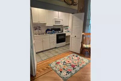 46 Chastellux Avenue, Newport, RI 02840 - Photo 7