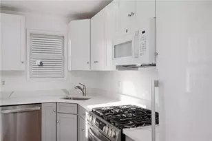 33 Evergreen St, Providence, RI 02906 - Photo 29