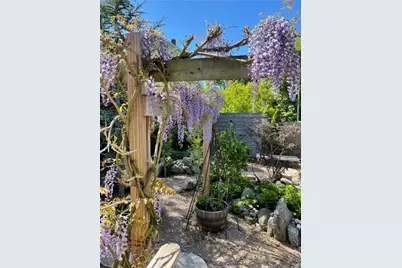 33 Evergreen Street, Providence, RI 02906 - Photo 27