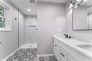 178 Highland St, Cranston, RI 02920 - Photo 29