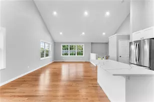 178 Highland St, Cranston, RI 02920 - Photo 9