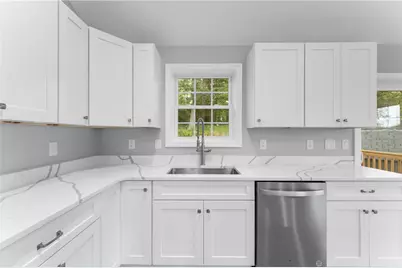 178 Highland Street, Cranston, RI 02920 - Photo 15