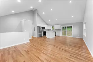 178 Highland St, Cranston, RI 02920 - Photo 5