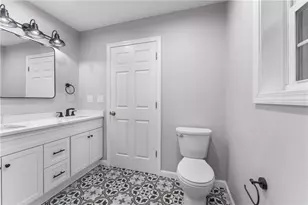 178 Highland St, Cranston, RI 02920 - Photo 31