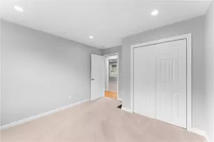 178 Highland St, Cranston, RI 02920 - Photo 21