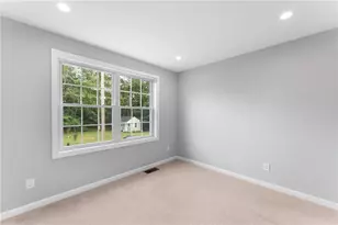 178 Highland St, Cranston, RI 02920 - Photo 19