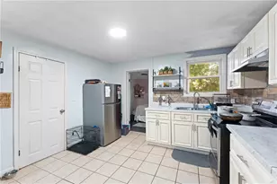 588 Manton Ave, Providence, RI 02909 - Photo 9