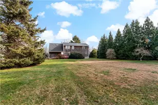 23 Gildas Ln, Portsmouth, RI 02871 - Photo 27