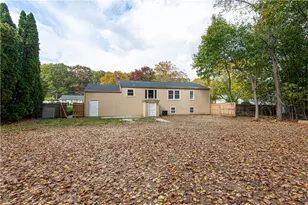 20 Maplewood Dr, Coventry, RI 02816 - Photo 37