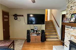 2 Cobble Hill Rd, Lincoln, RI 02865 - Photo 9