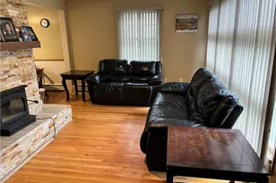 2 Cobble Hill Rd, Lincoln, RI 02865 - Photo 5