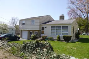 2 Cobble Hill Rd, Lincoln, RI 02865 - Photo 3