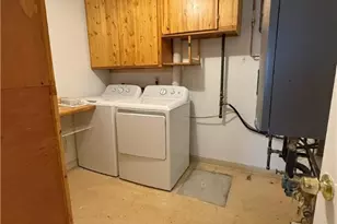 66 Girard Ave, Newport, RI 02840 - Photo 19