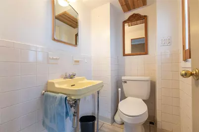 1020 Warwick Avenue, Warwick, RI 02888 - Photo 21