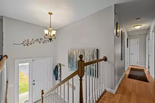 35 Robin Hollow Ln, Westerly, RI 02891 - Photo 15