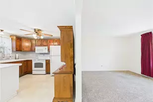 38 Pinecrest Dr, Exeter, RI 02822 - Photo 9