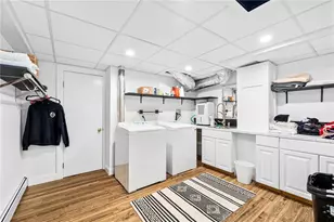 138 Carroll Ave, Newport, RI 02840 - Photo 23