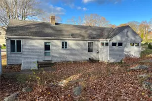 11 Hubbard St, Westerly, RI 02891 - Photo 3