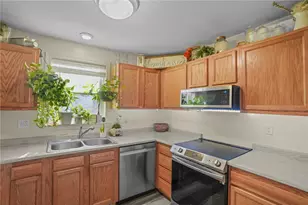 94 Potters Ave, Providence, RI 02905 - Photo 7