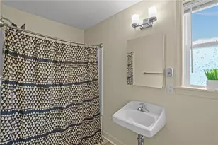 94 Potters Ave, Providence, RI 02905 - Photo 15