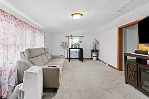 57 Twin Lakes Ave, Coventry, RI 02816 - Photo 7