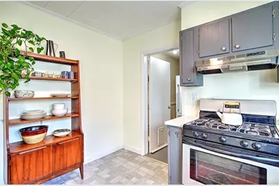 31 Mount Hope Avenue, Providence, RI 02906 - Photo 19