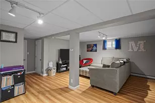 496 Daggett Ave, Pawtucket, RI 02861 - Photo 27