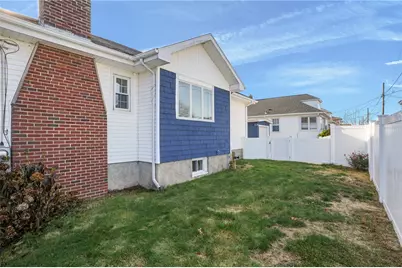 496 Daggett Avenue, Pawtucket, RI 02861 - Photo 39