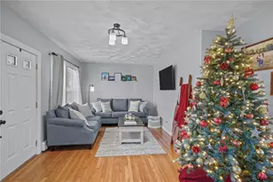 496 Daggett Ave, Pawtucket, RI 02861 - Photo 5