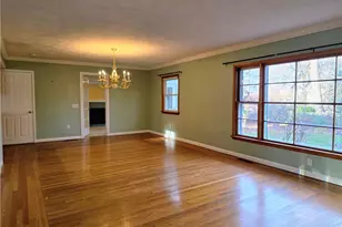 38 Brettonwoods Dr, Cranston, RI 02920 - Photo 9