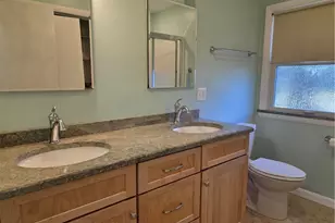 38 Brettonwoods Dr, Cranston, RI 02920 - Photo 11