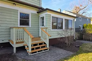 38 Brettonwoods Dr, Cranston, RI 02920 - Photo 29