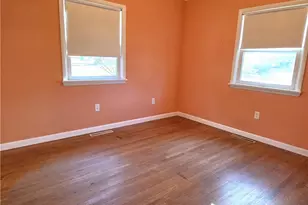 38 Brettonwoods Dr, Cranston, RI 02920 - Photo 15