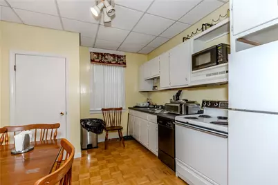 357 Warwick Neck Avenue, Warwick, RI 02889 - Photo 15