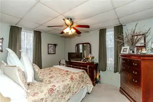 357 Warwick Neck Ave, Warwick, RI 02889 - Photo 9