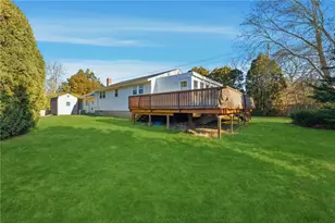 382 Beavertail Rd, Jamestown, RI 02835 - Photo 3