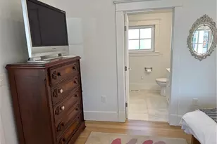 76 Memorial Blvd, Newport, RI 02840 - Photo 15