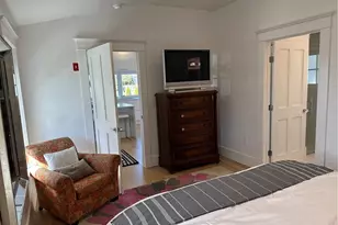 76 Memorial Blvd, Newport, RI 02840 - Photo 17