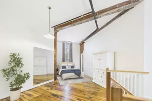 28 Bayley St, Pawtucket, RI 02860 - Photo 9