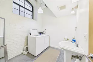 28 Bayley St, Pawtucket, RI 02860 - Photo 9