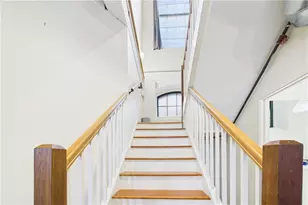 28 Bayley St, Pawtucket, RI 02860 - Photo 17