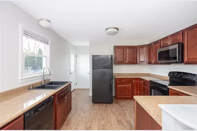 11 Granada Terrace, Middletown, RI 02842 - Photo 3